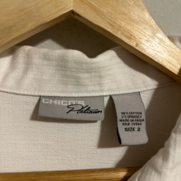 Chico's White Denim Cotton Blend Jean Jacket Size 12 Minimalist Classic Preppy - Picture 7 of 7